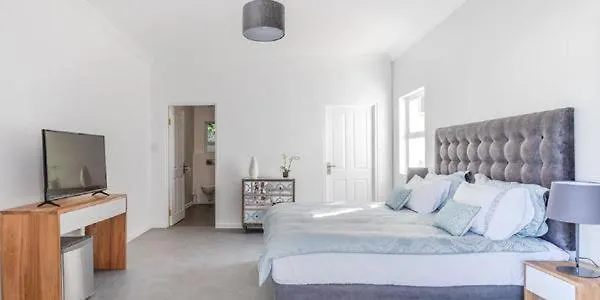 The Views Guesthouse Somerset West Guest house