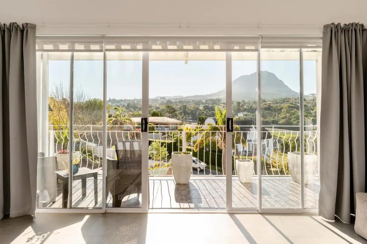 Guest house The Views Guesthouse Somerset West South Africa